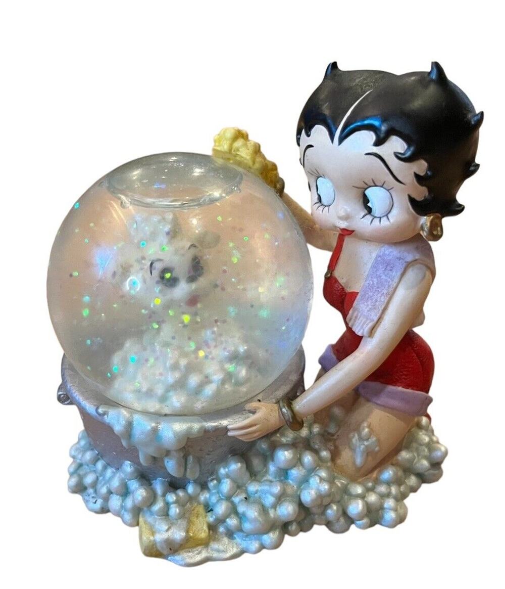 Betty Boop Dog Bubble Bath Wash Snow Globe Westland #6807 1999